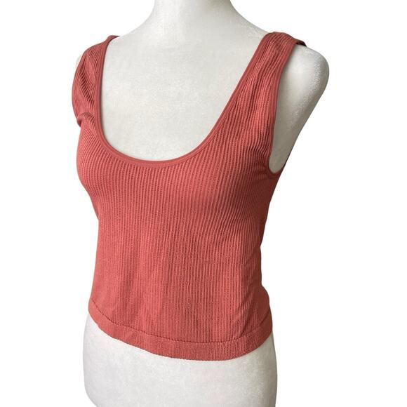 Old Navy Womens XL Ribbed Tank Top Seamless Salmon Pink Scoop Neck Tee Shirt - Picture 4 of 6